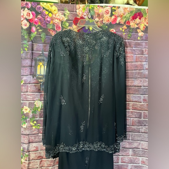 Ikara Formal Beaded Dress with Jacket - Picture 5 of 7